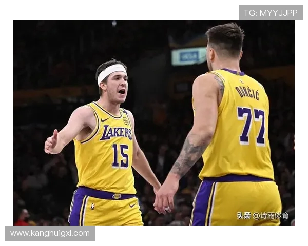 2008年NBA总决赛黄蜂队与湖人队激战回顾与精彩瞬间分析